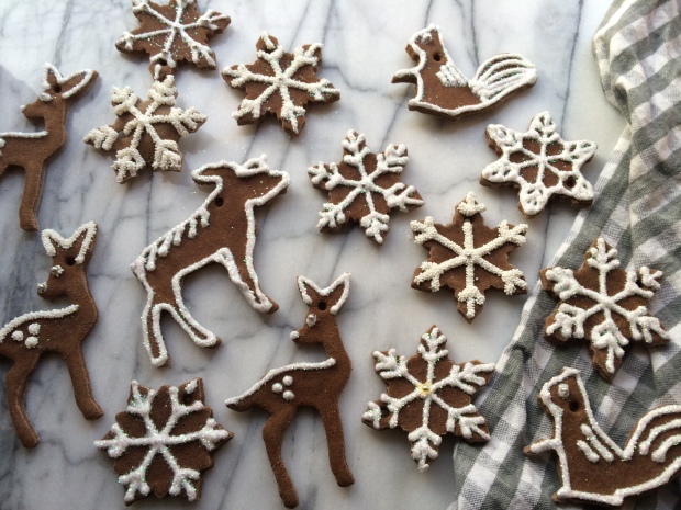"gingerbread" salt dough ornaments | Brooklyn Homemaker
