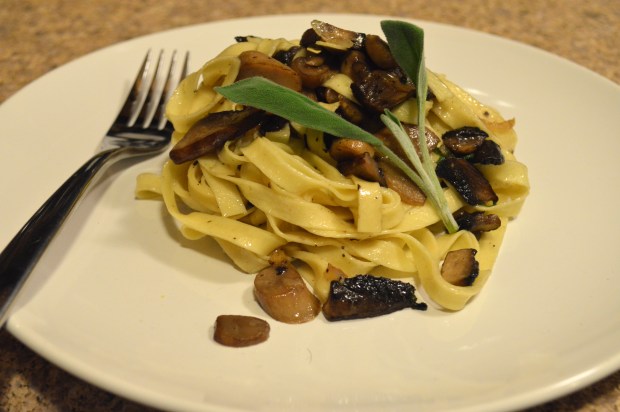 fettuccine with roasted mushrooms, brown butter & sage | Brooklyn Homemaker