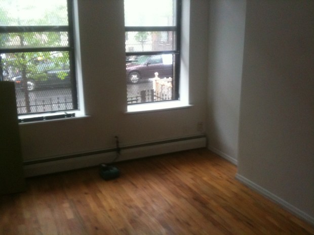 apartment before | Brooklyn Homemaker