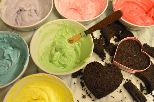 conversation heart mini cakes | Brooklyn Homemaker