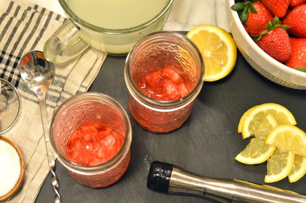 boozey strawberry lemonade | Brooklyn Homemaker