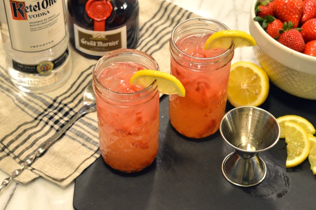 boozey strawberry lemonade | Brooklyn Homemaker