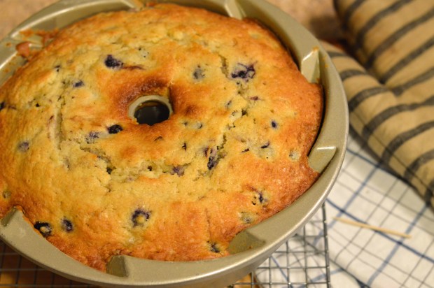 blueberry buttermilk bundt cake | Brooklyn Homemaker