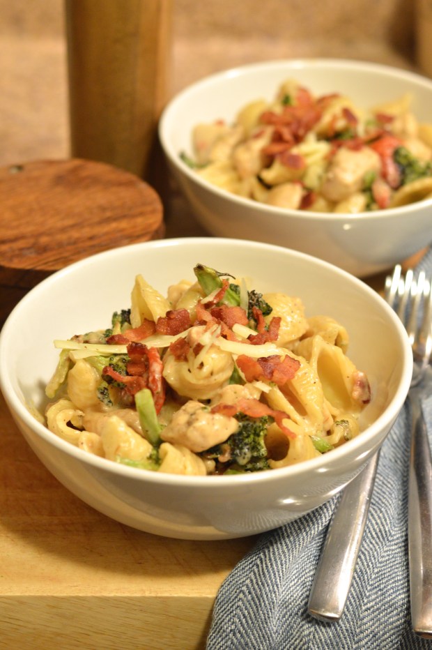 fully loaded stovetop mac & cheese | Brooklyn Homemaker