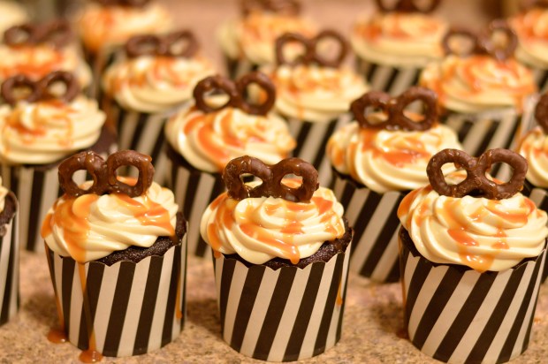devil's food cupcakes with salted caramel cream cheese icing | Brooklyn Homemaker