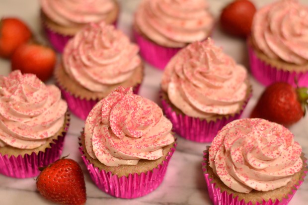 lemony strawberry cupcakes with strawberry meringue buttercream | Brooklyn Homemaker