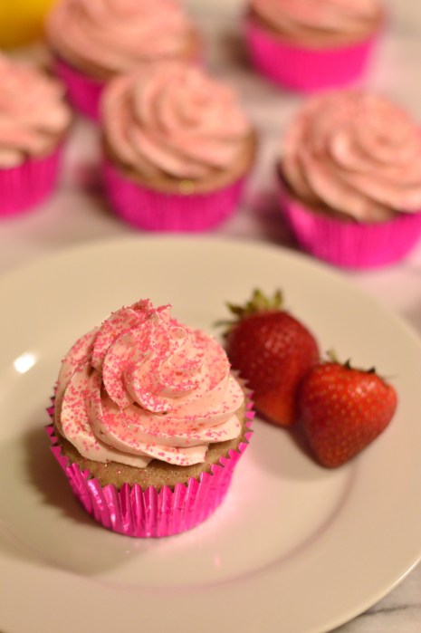 lemony strawberry cupcakes with strawberry meringue buttercream | Brooklyn Homemaker