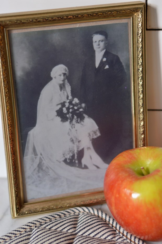 grandma Rindfleisch's apfelkuchen  | german apple cake | Brooklyn Homemaker